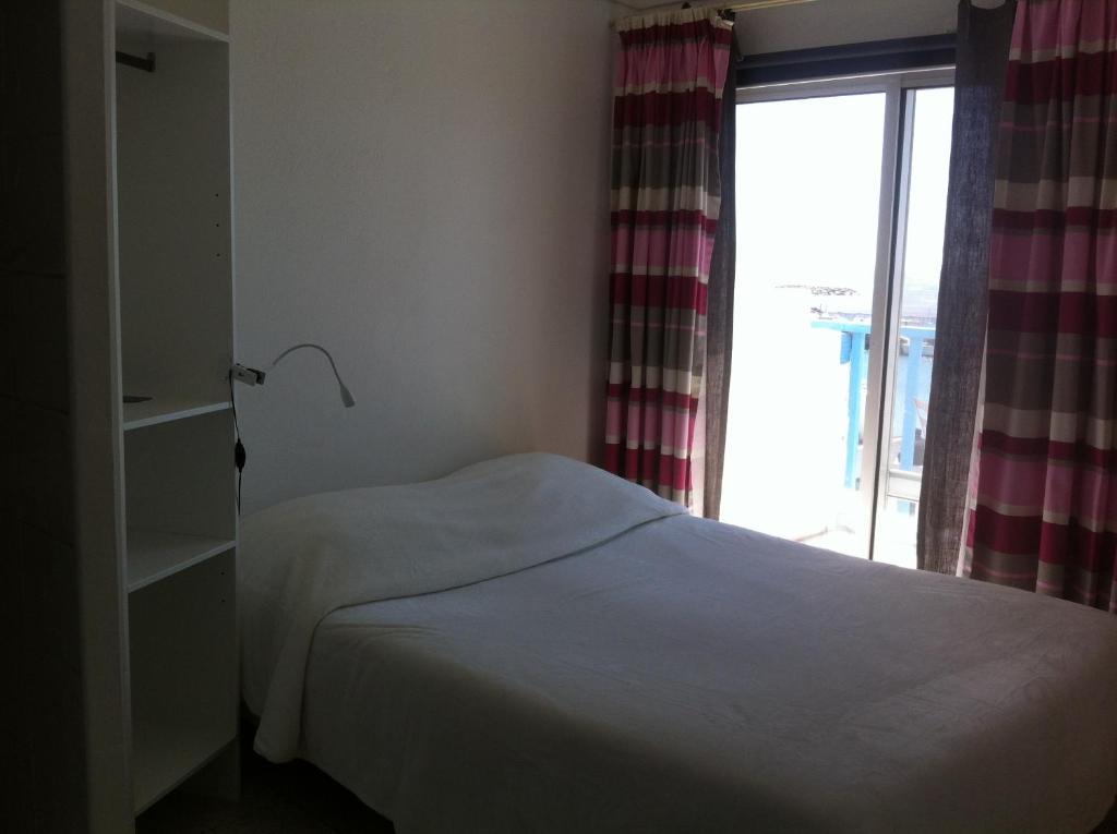 Les Vagues Hotel *